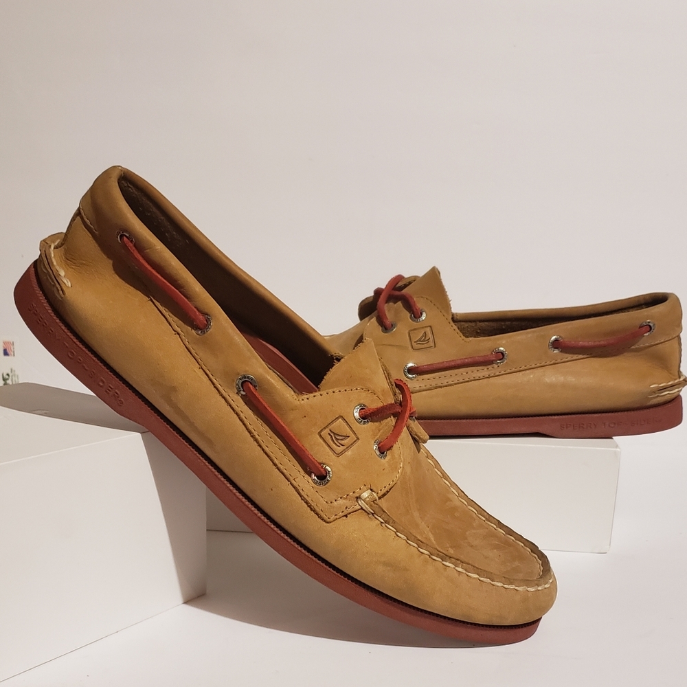 Men's Gold Cup Authentic Cross lace Sperry boat